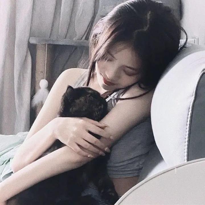 艳谍飘香